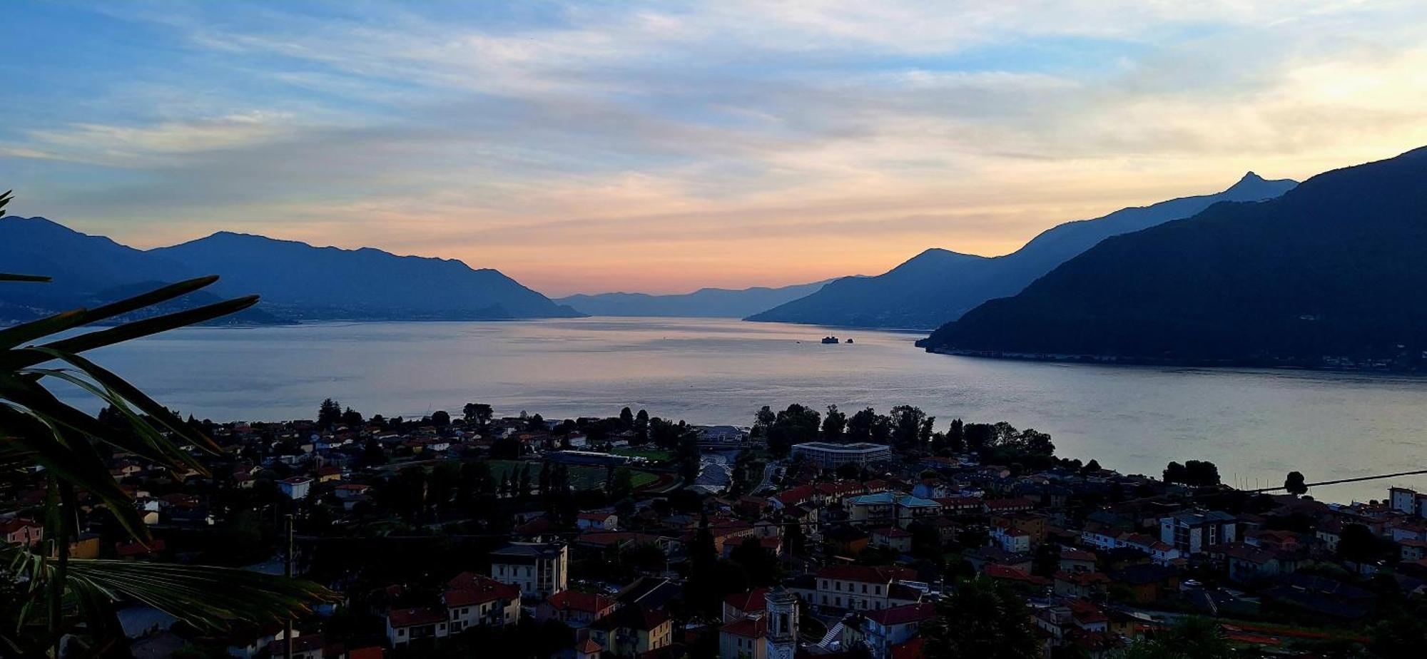 Sole & Lago-Lake Maccagno Exterior photo
